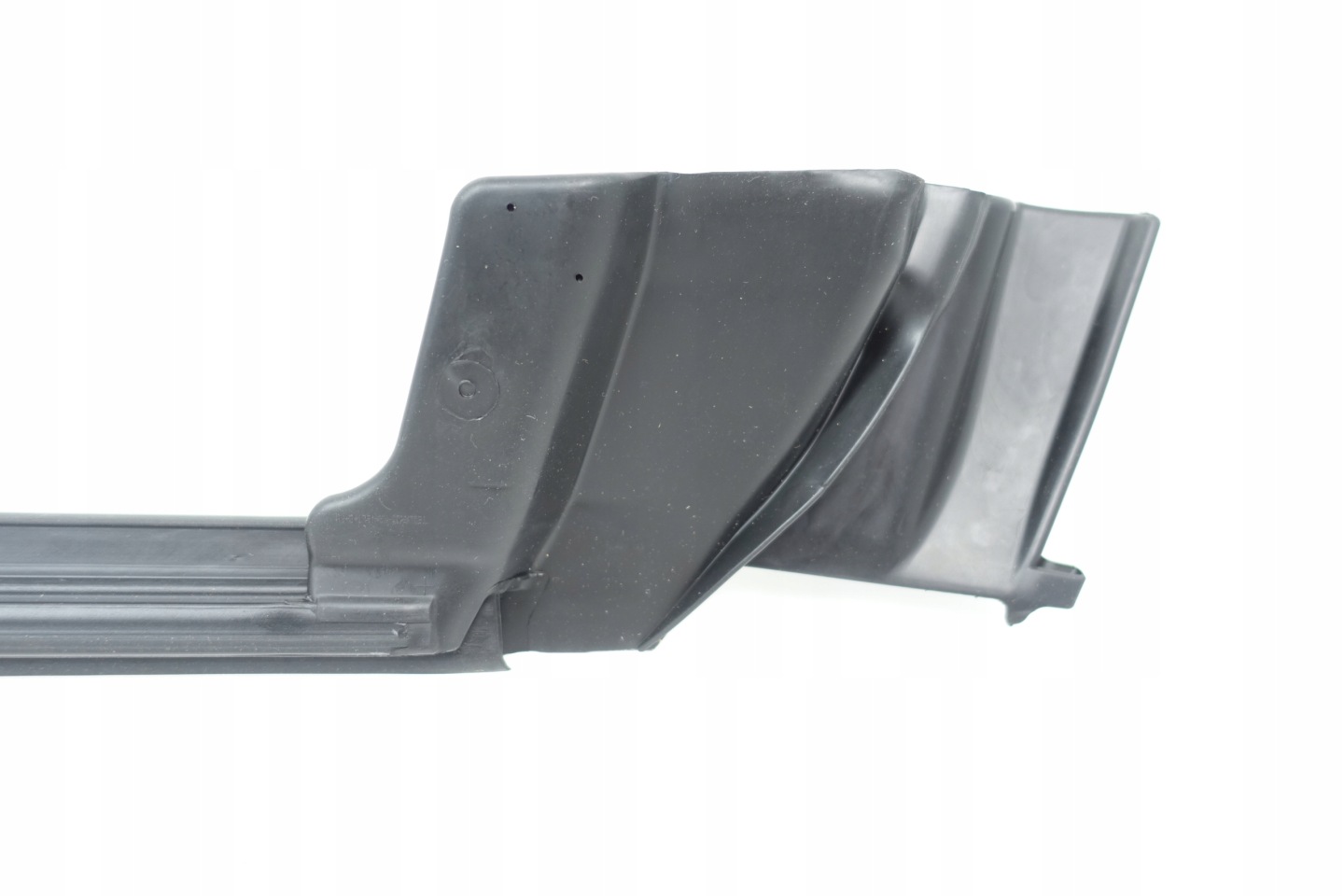 moulding dust door right front TESLA 3