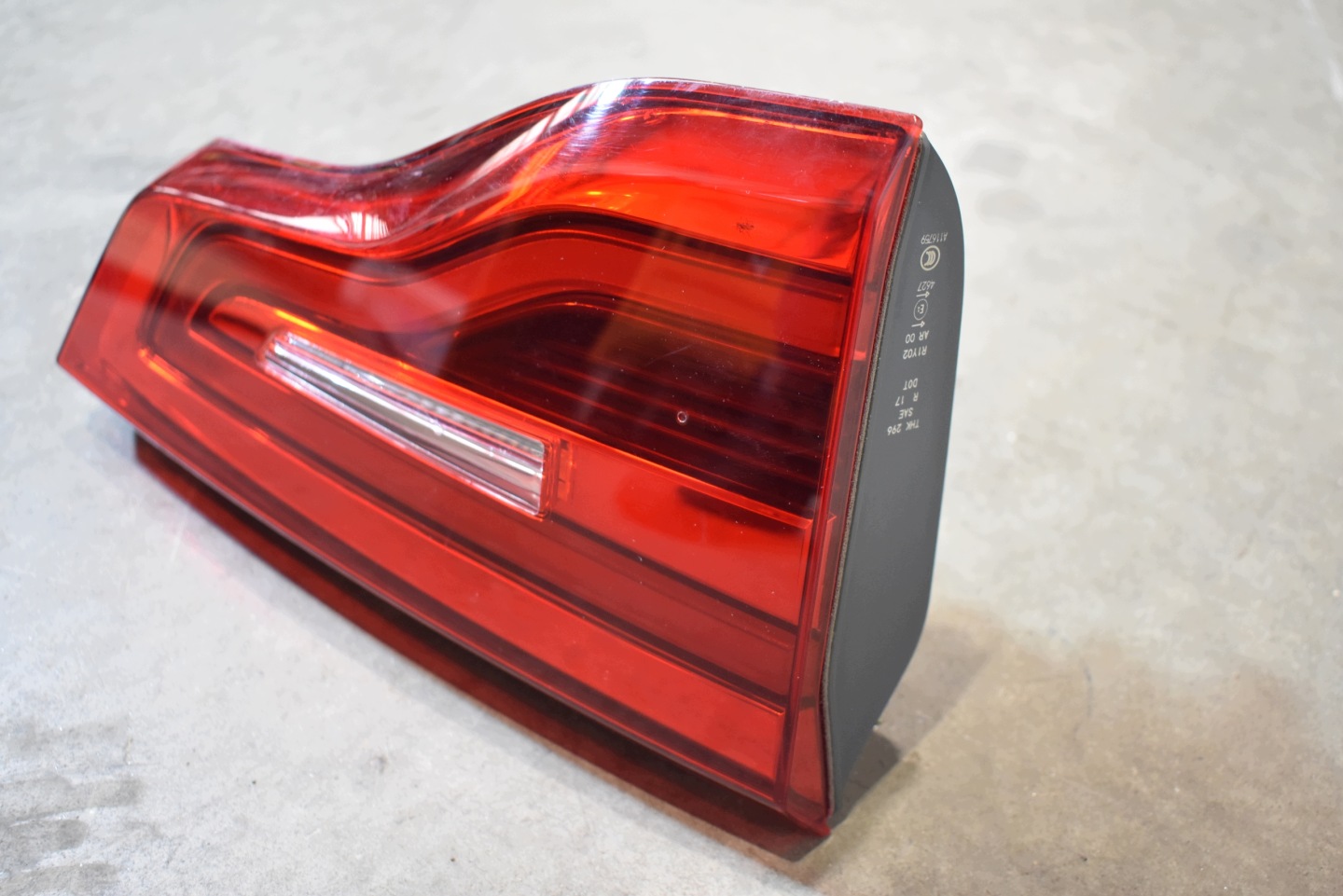 perfect condition light bonnet boot left USA BMW X3 G01 1