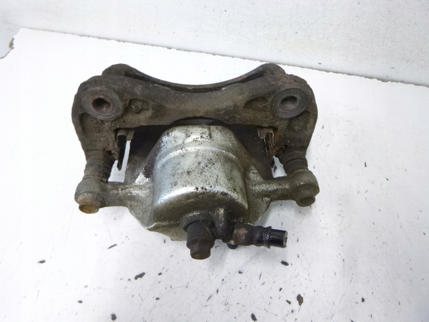 caliper brake front left Hyundai Coupe and Tiburon 2.0 as new !!!