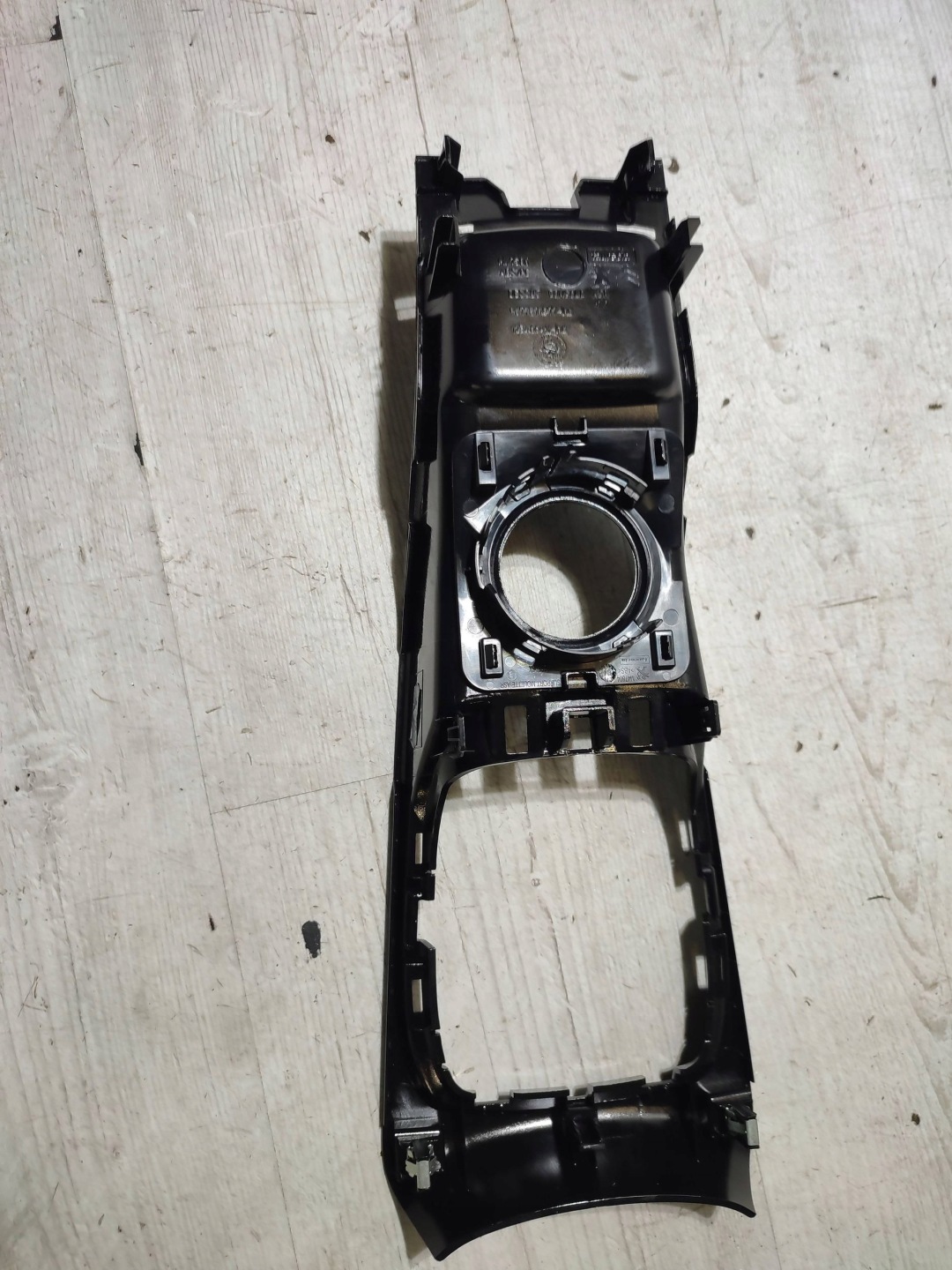 Peugeot 2008 and 2018 frame cover of the dashboard