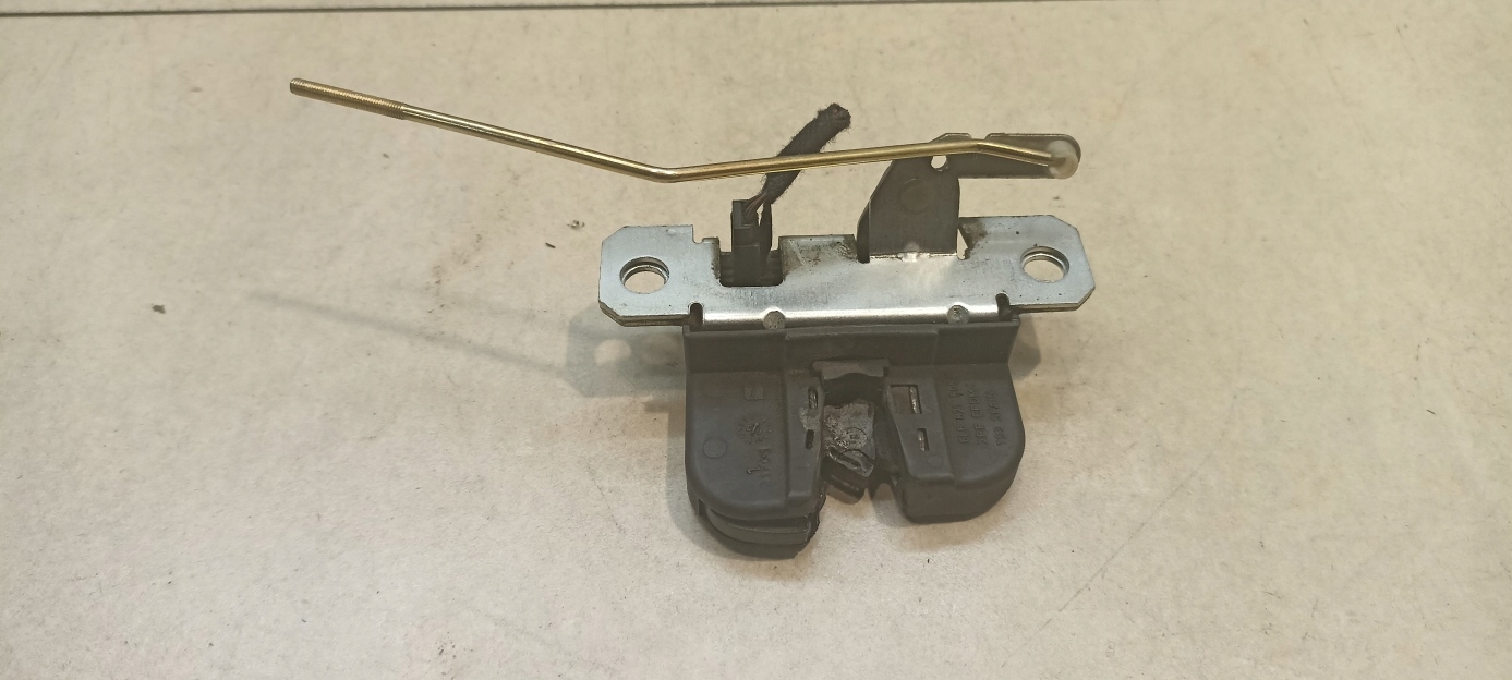 lock bonnet rear part SEAT IBIZA III 1.9 TDI 6L6827505