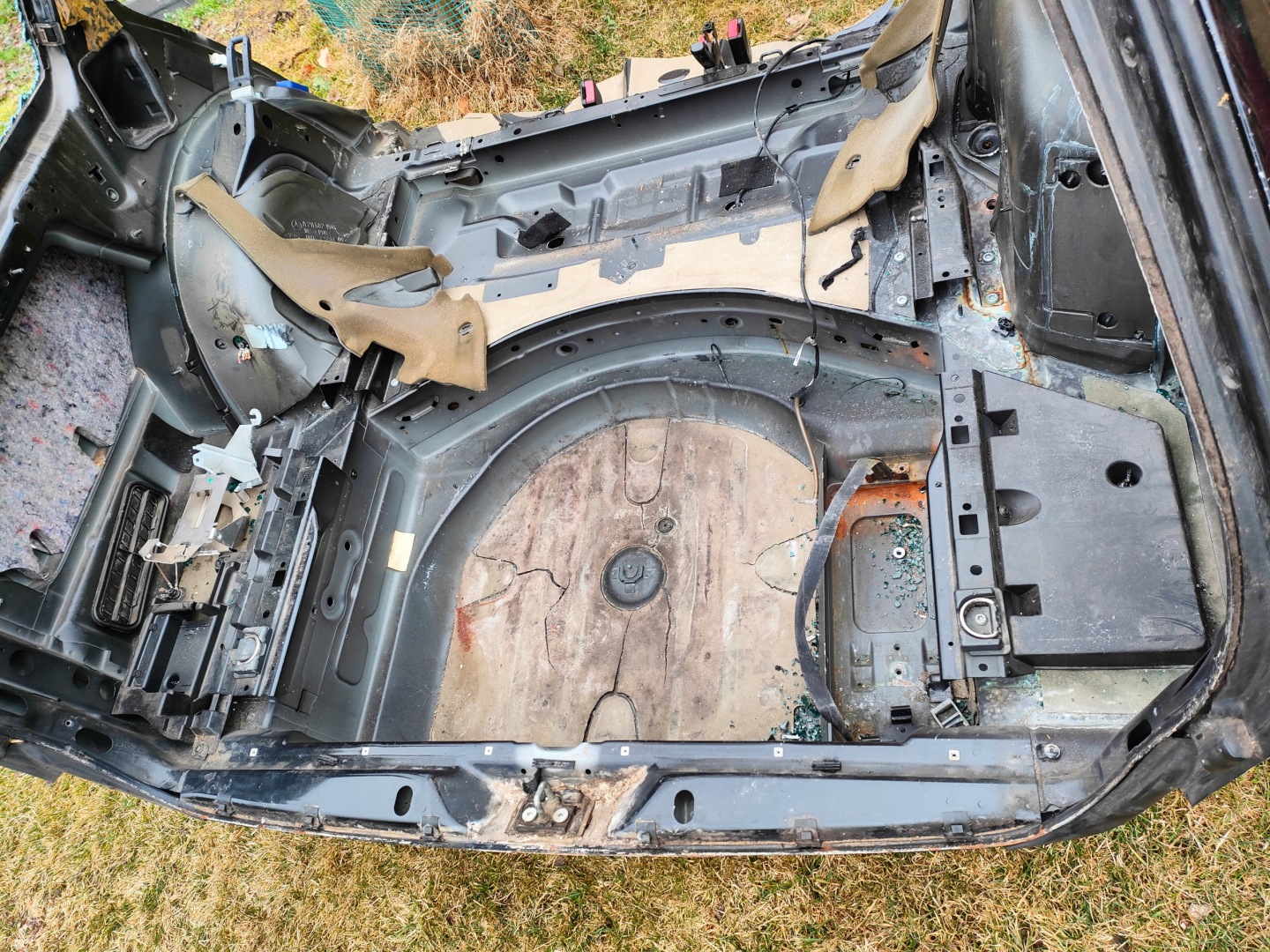 MERCEDES E KLASA W211 fender rear quarter KOMBI rear panel right left