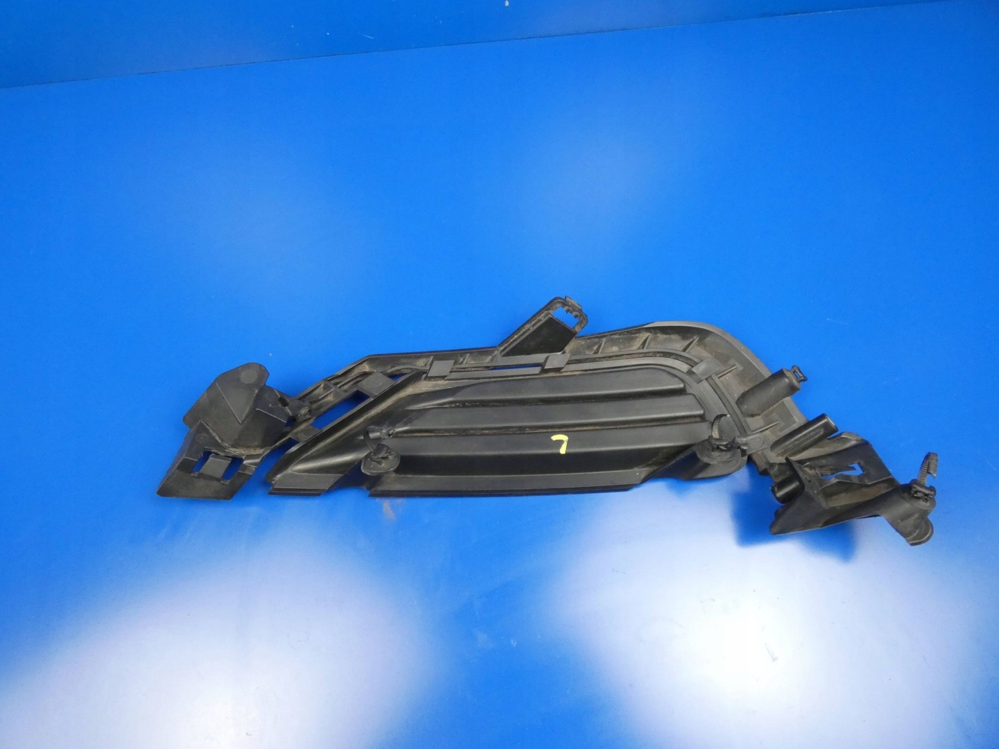 VOLVO XC90 II grid of a bumper left left front