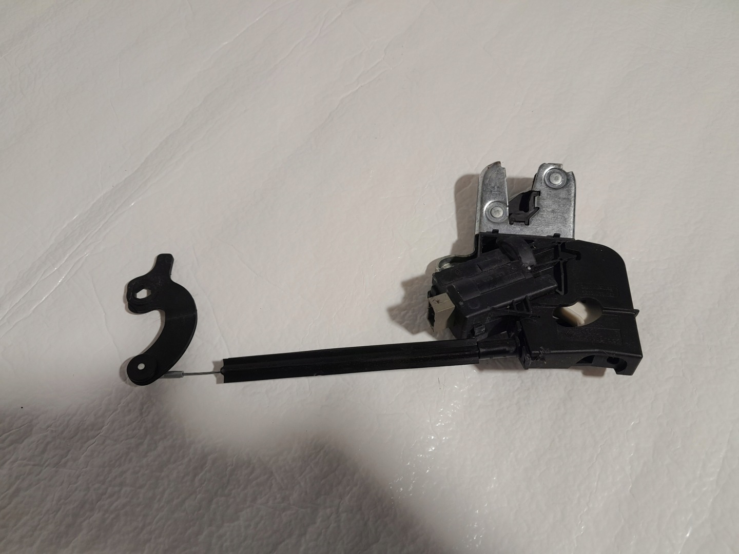 AUDI VW OE lock bonnet rear part 4E0827645A 4F5827505D