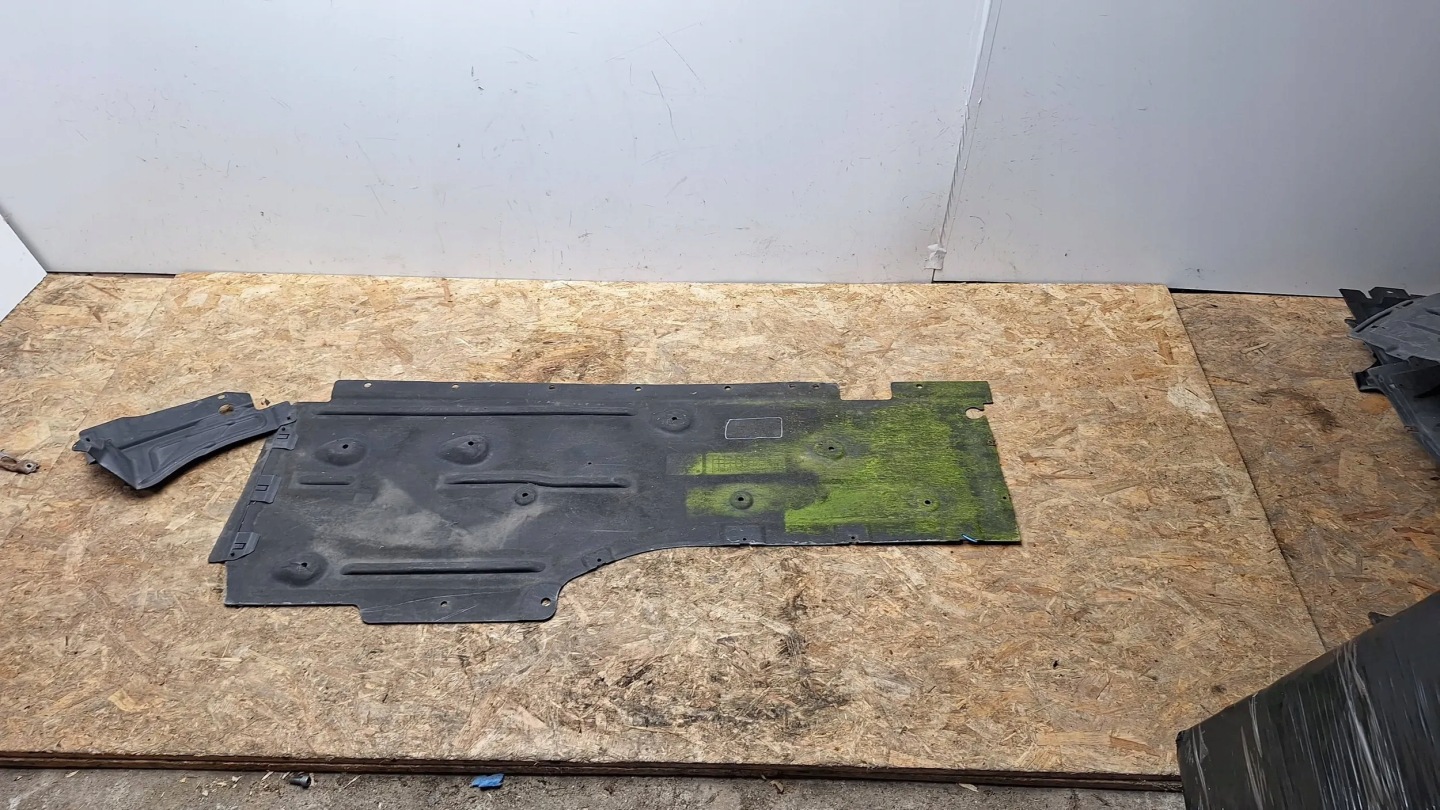 cover chassis left 7244593 BMW X1 E84