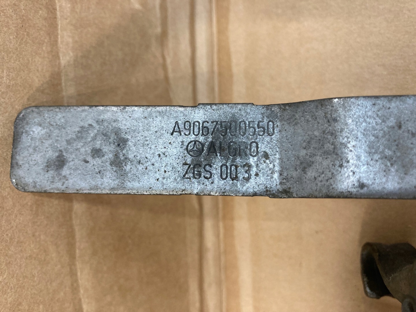 SPRINTER 906 LIFT 13- BRAVA RYGIEL KUKA HAUBE ORIGINAL