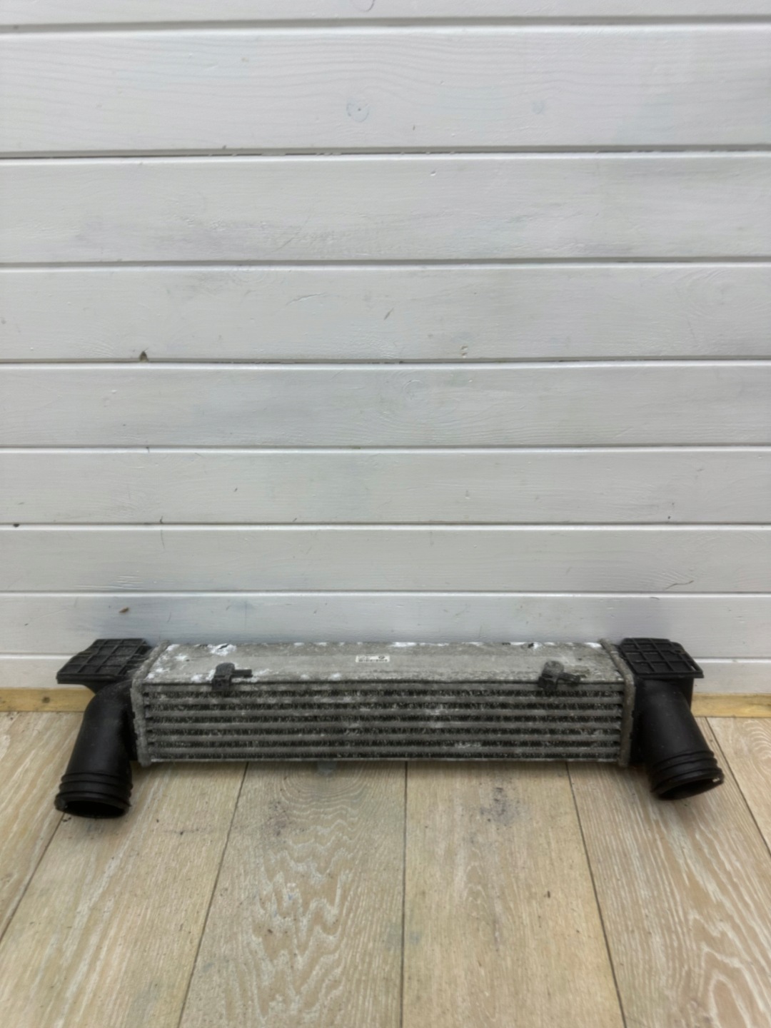 Intercooler Kühler luft 3 093 796 BMW 3 E90 E91 318d M47