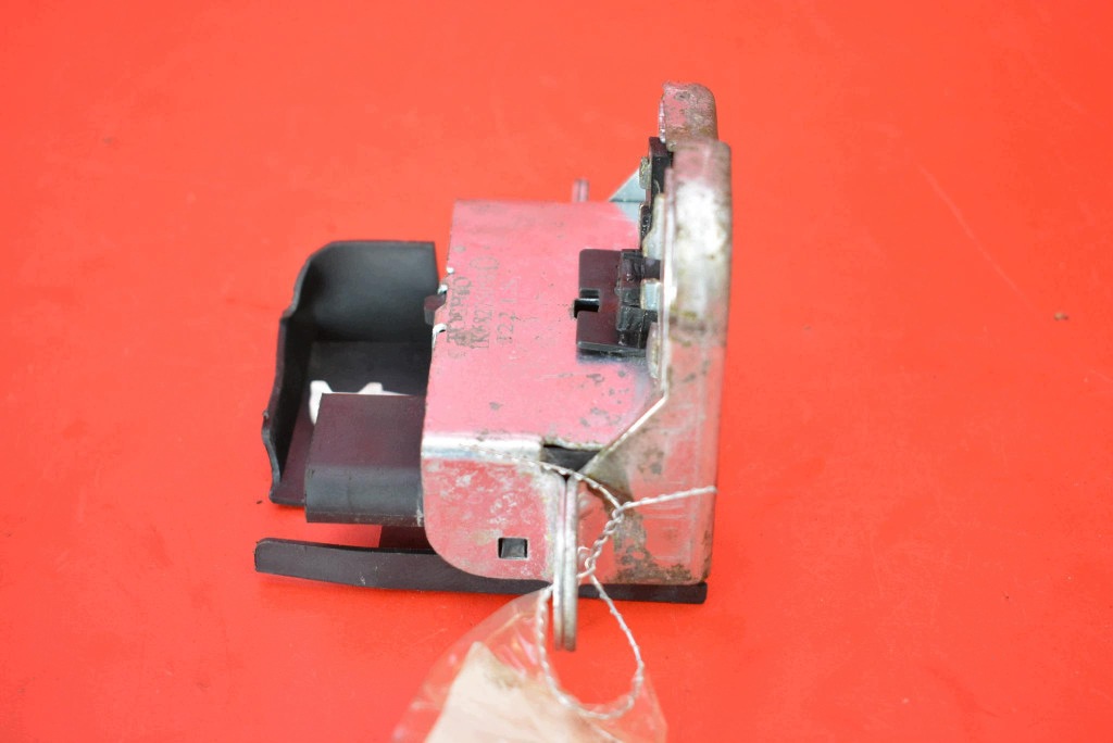 lock bonnet rear part boot 1K6827505E SEAT LEON 2 II 5D HB 05-09