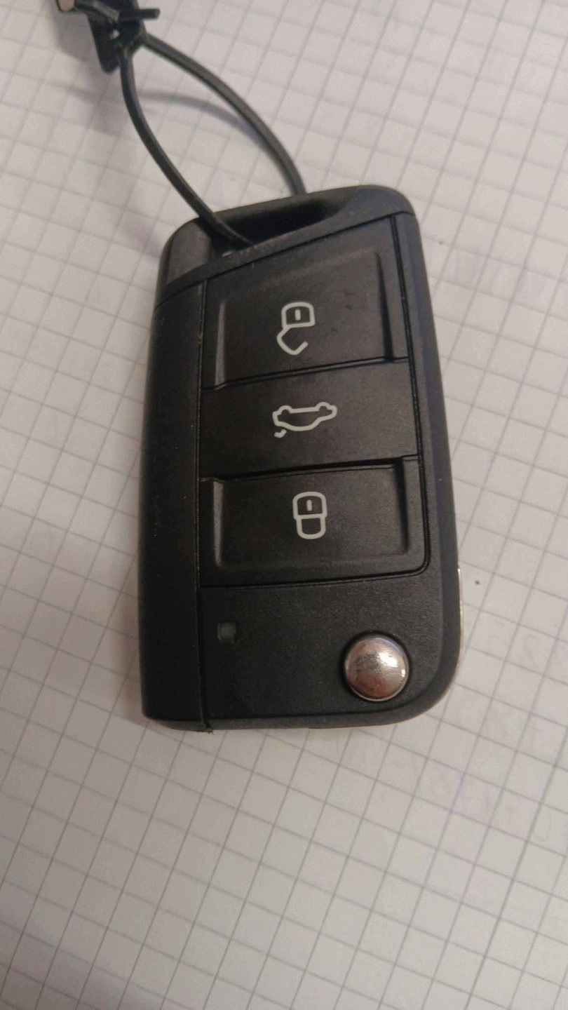 key cover PILOT Volkswagen Touran III 5TA800375CP