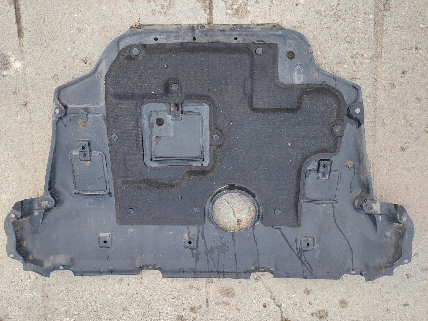 cover lower of the engine RAV4 III 51410-42010