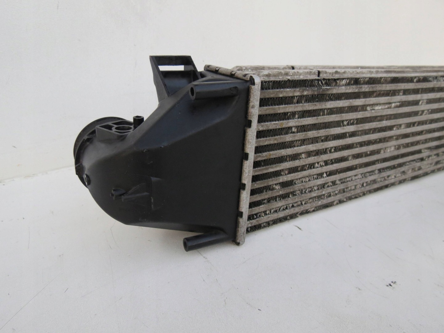 Radiatore / Raffreddatore radiatore intercooler VOLVO XC60 e 2.4D5 215KM AWD 31338475