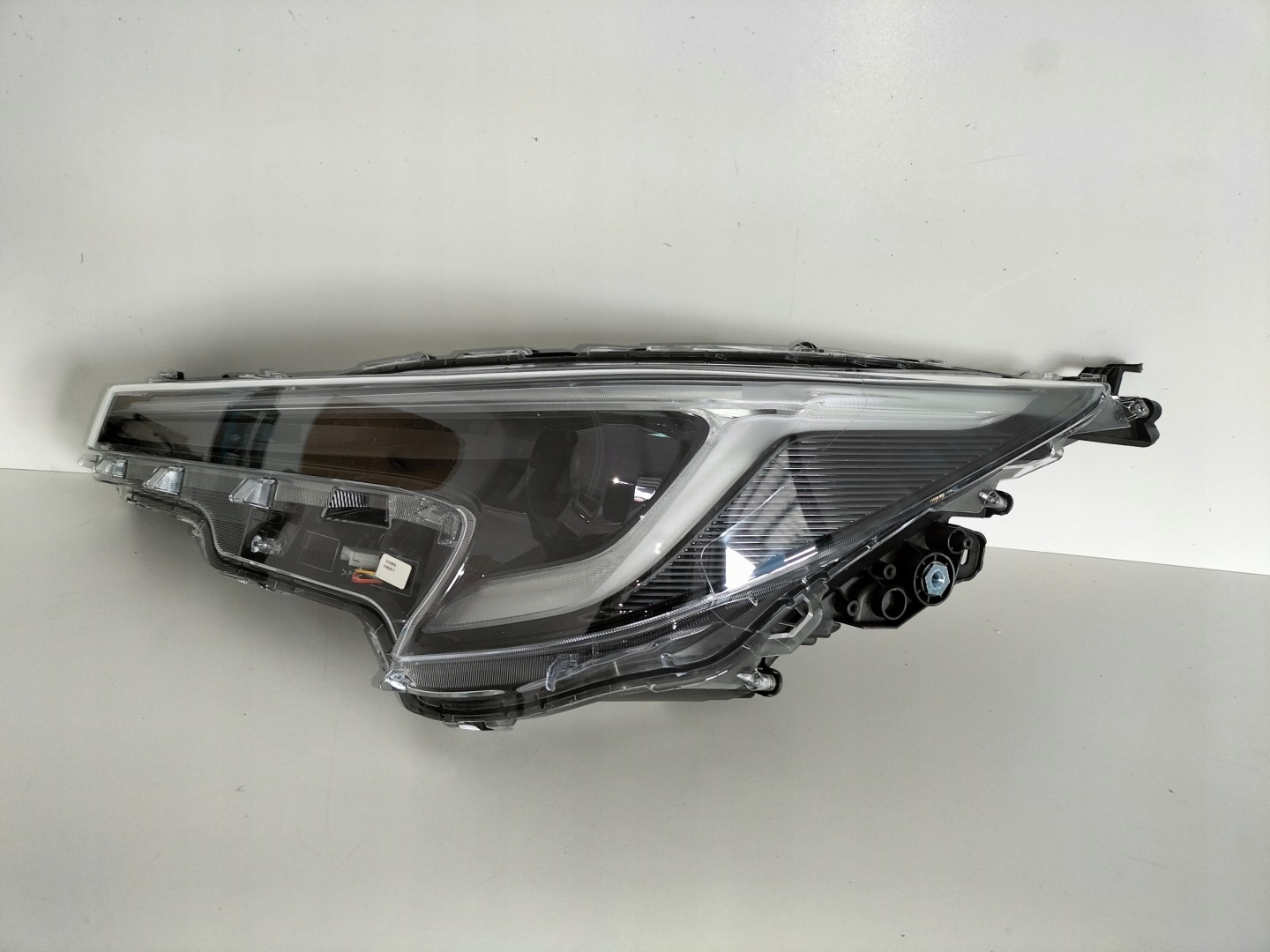 light front reflektor left TOYOTA COROLLA E21 LIFT 22