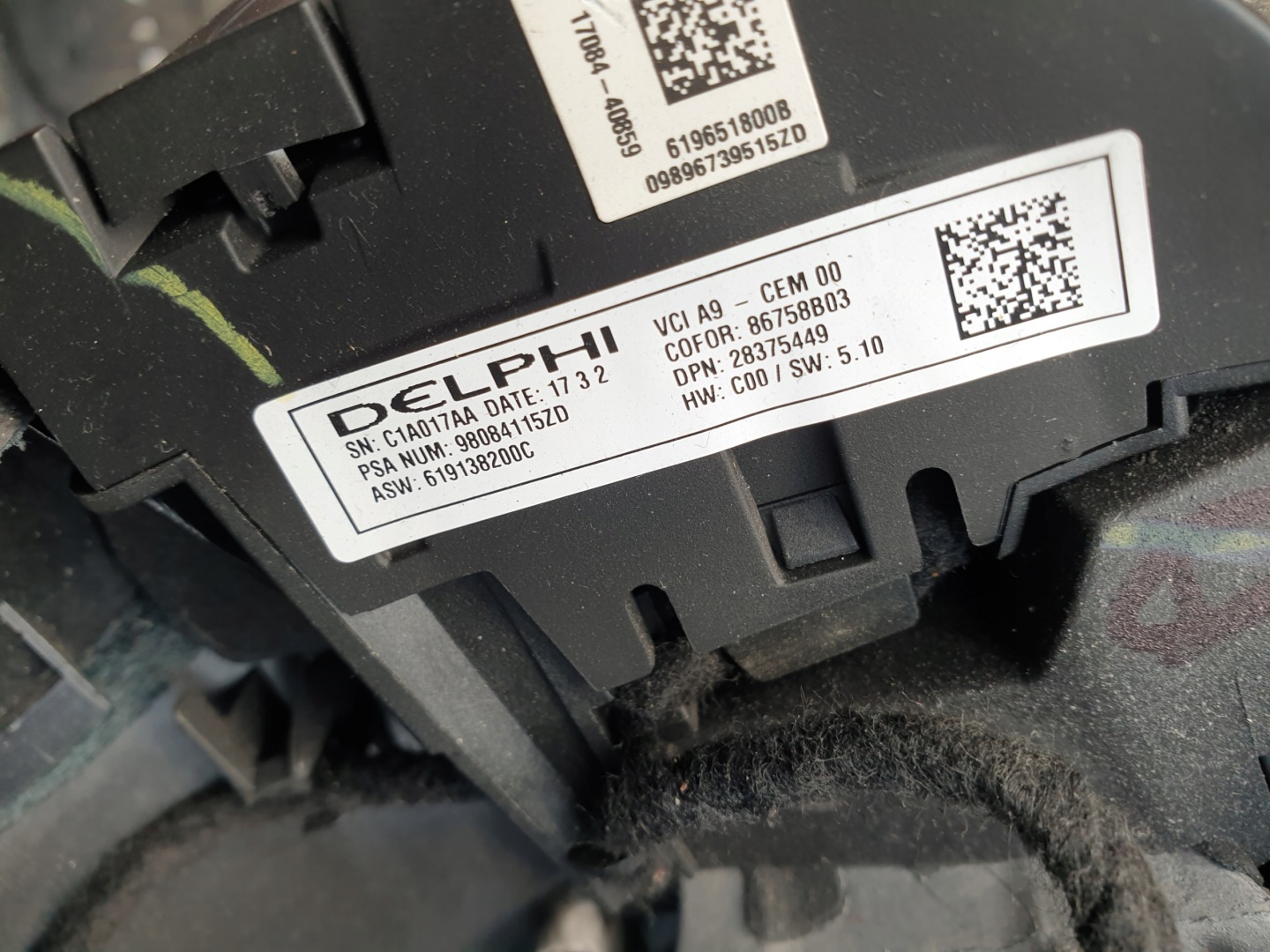 volante MULTIFUNKCJA PEUGEOT 208- e 2014- 98084115ZD