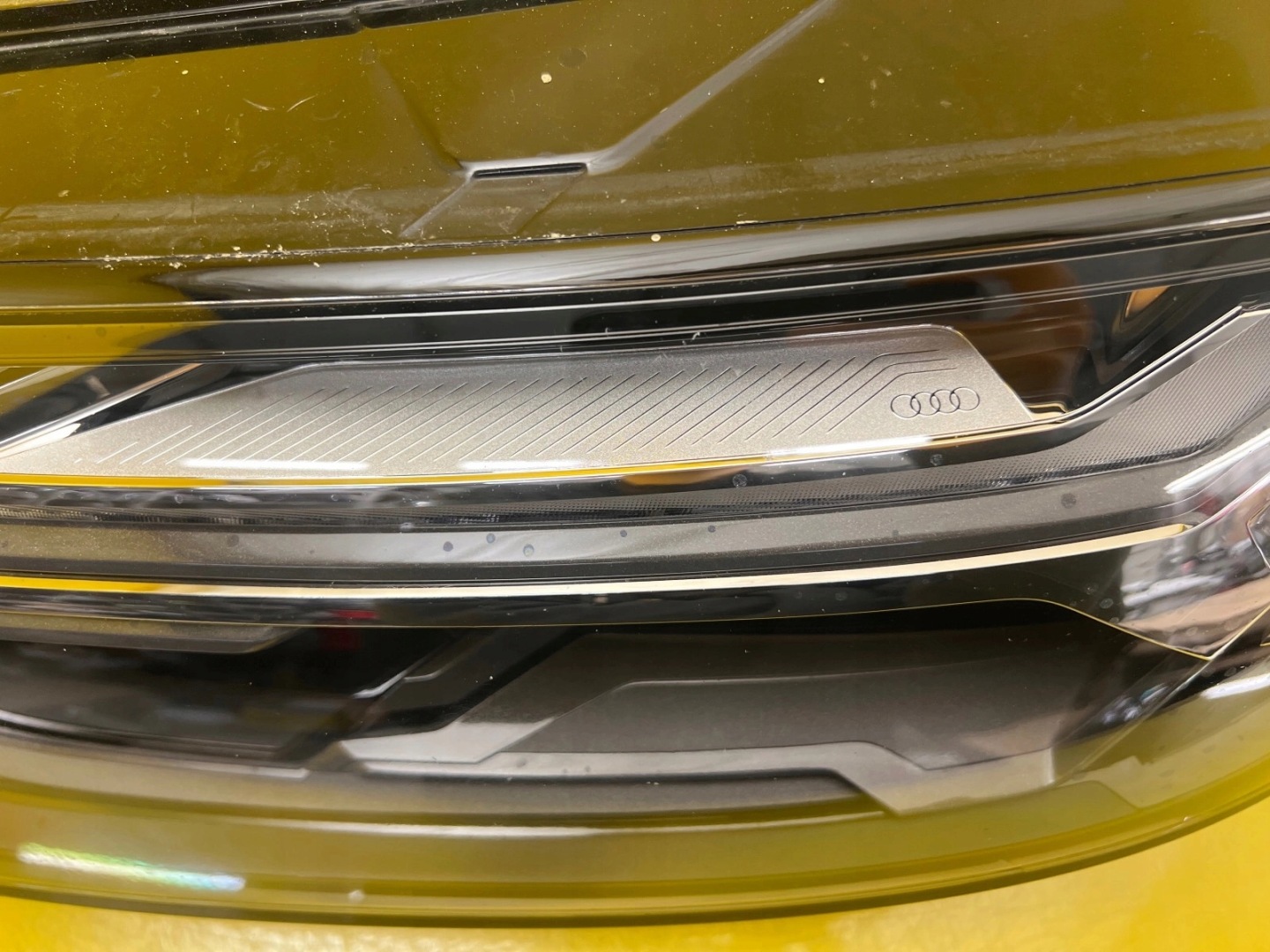 light left Audi Q5 SQ5 80A Lift Matrix 80A941035E