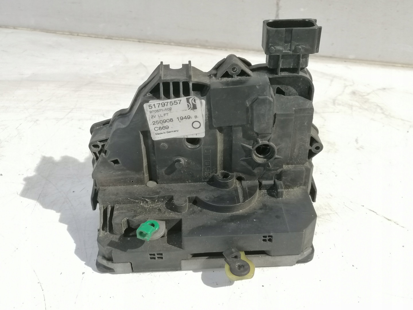 Fiat Grande Punto lock left front 6 PIN 51797557