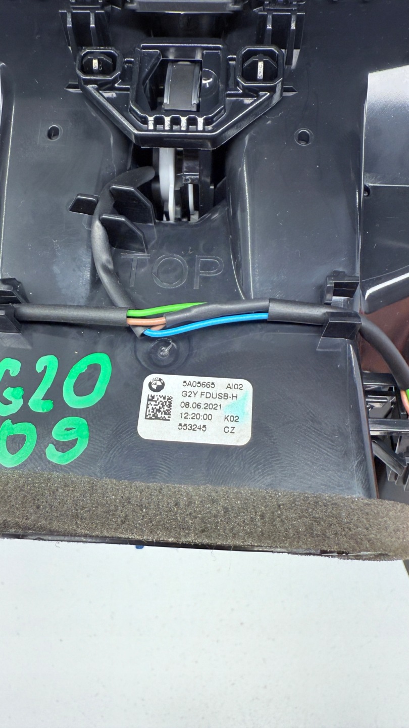 BMW G21 G20 PANEL rács szellőző klíma hátsó hátso USB C szép