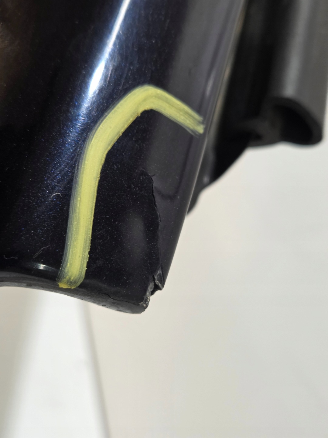 fender right front BMW E60 CARBONSCHWARZ