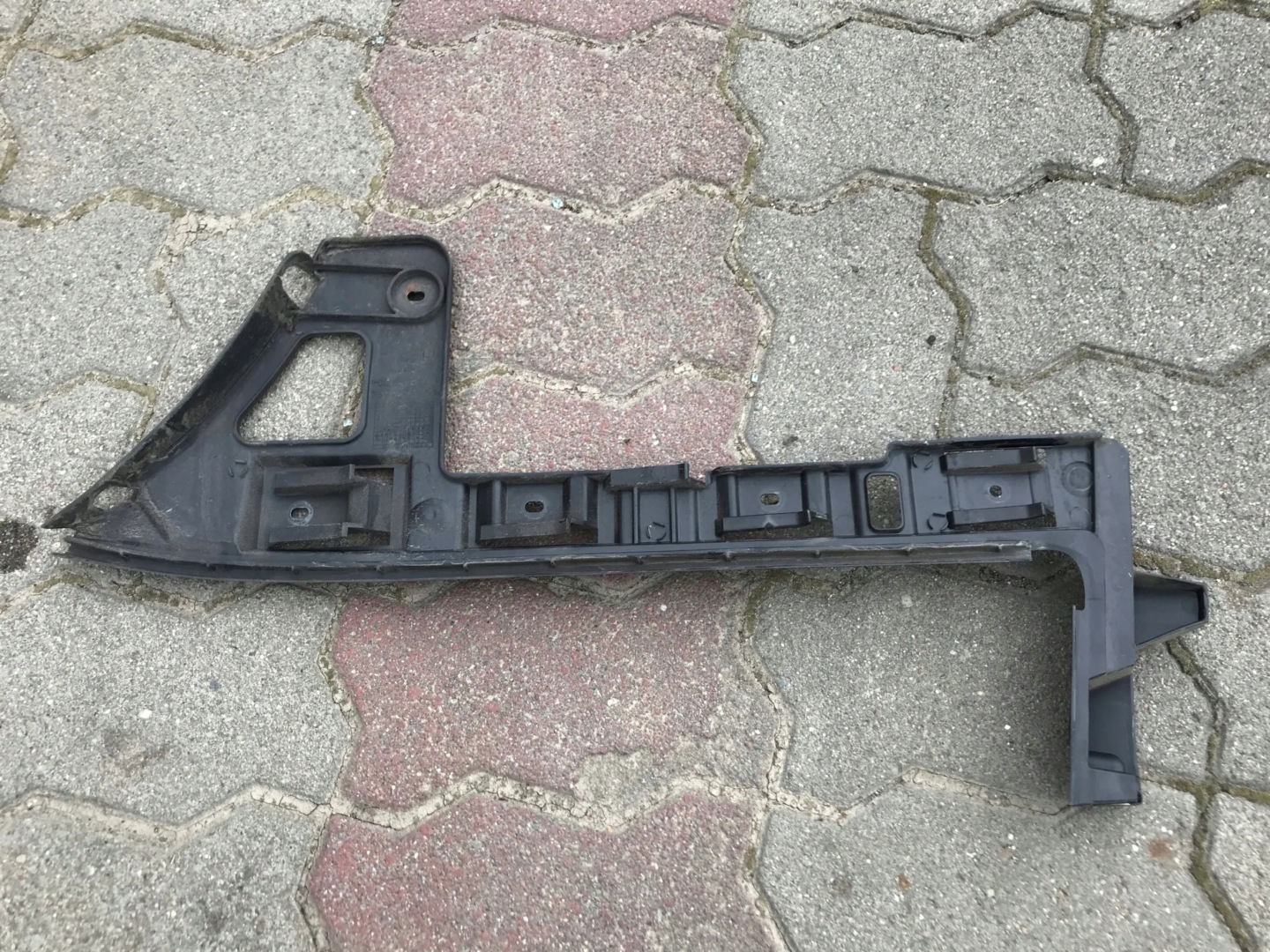 bumper bracket right rear part VW PASSAT B6 3C9807394