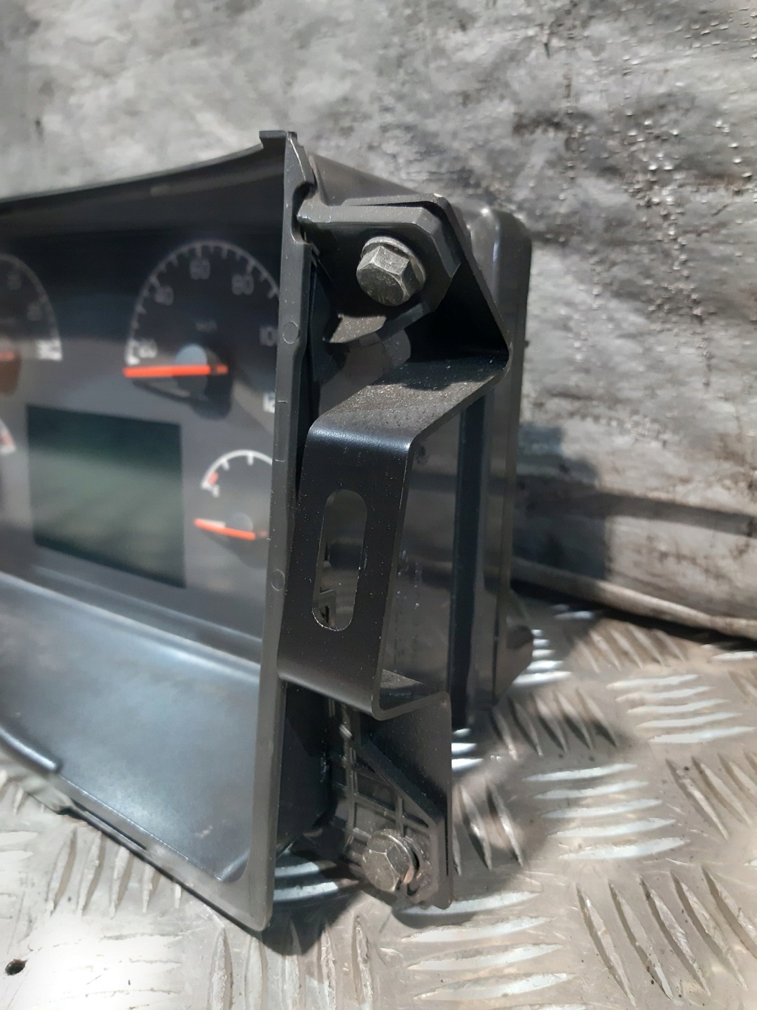 clock dials 70395665-P02 Volvo