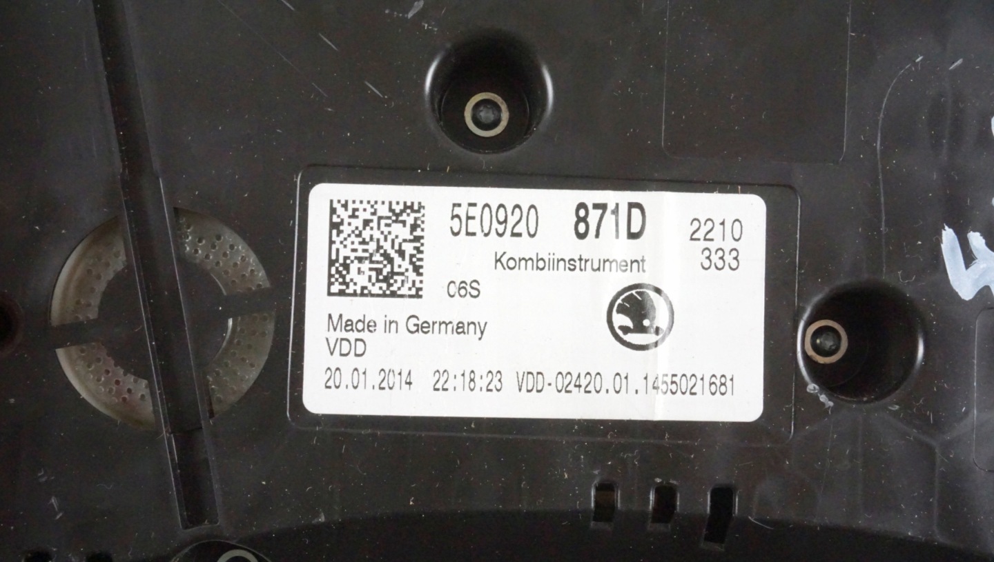 dials display dials clock SKODA OCTAVIA 3 III 5E0920871D EUROPA EU