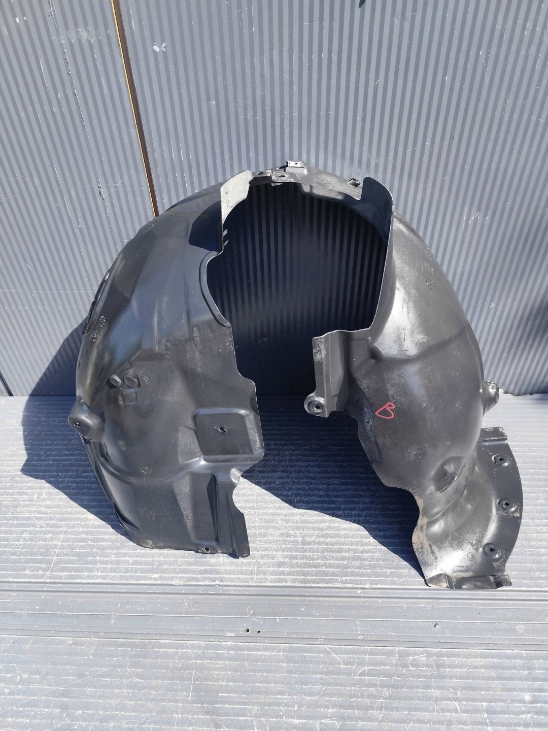 MERCEDES B-class W247 mudguard front right A2476906600 A1776901203 KOMPL.