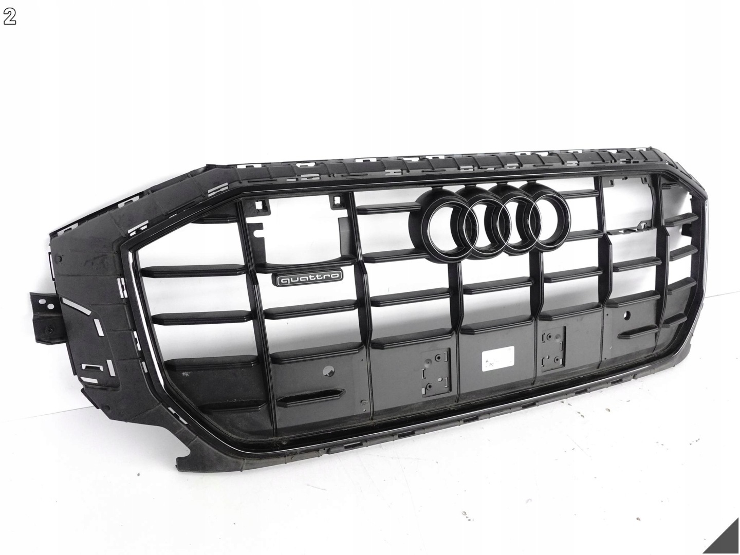 AUDI Q8 4M8 S-LINE 18-24 grill grille intake W bumper front (PDC/RADAR)
