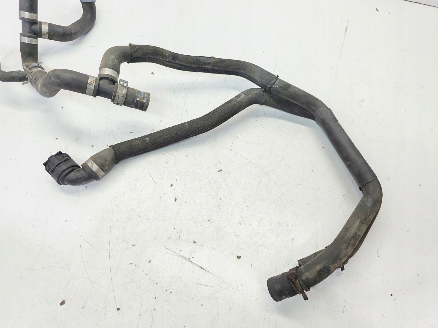 crijevo prijenos vode AUDI A6 C7 A7 LIFT 2.0 TDI 4G0145919AC