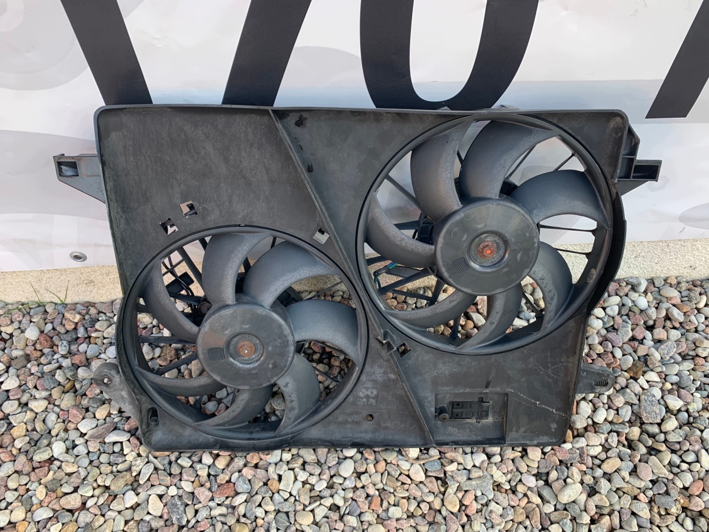 Chrysler 300C ventilátor chladiče 55038157AD