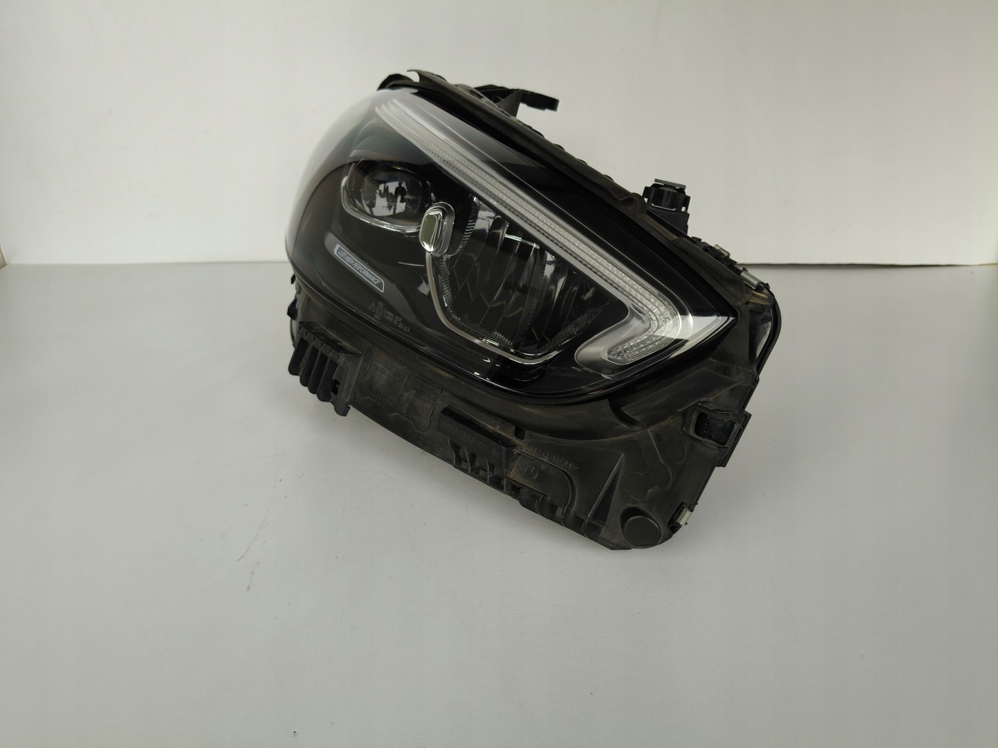 light right REFLEKTOR MERCEDES C-KLASA W206 21- FULL LED HIGH PERFORMANCE