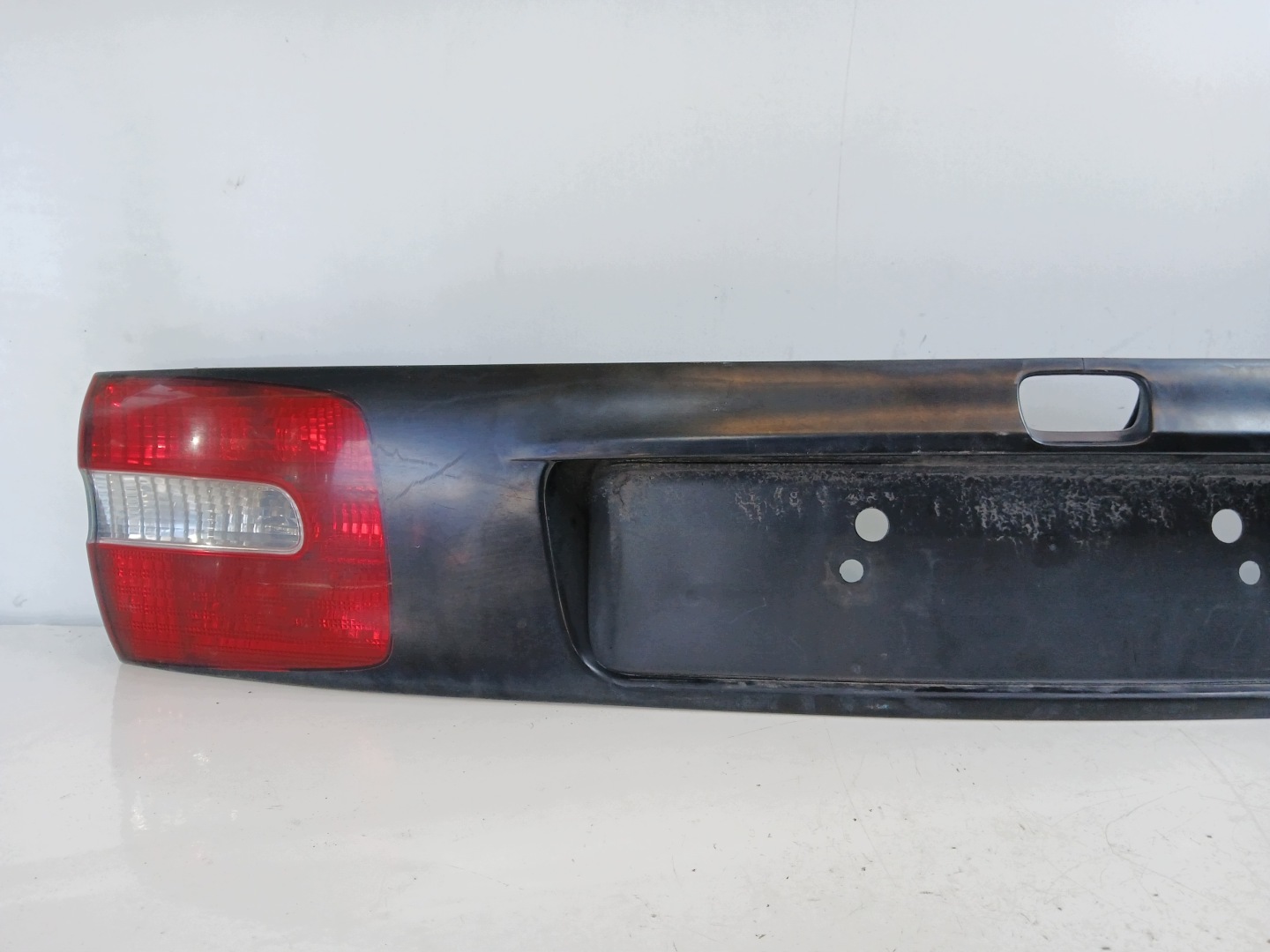 VOLVO V40 and cap bonnet boot