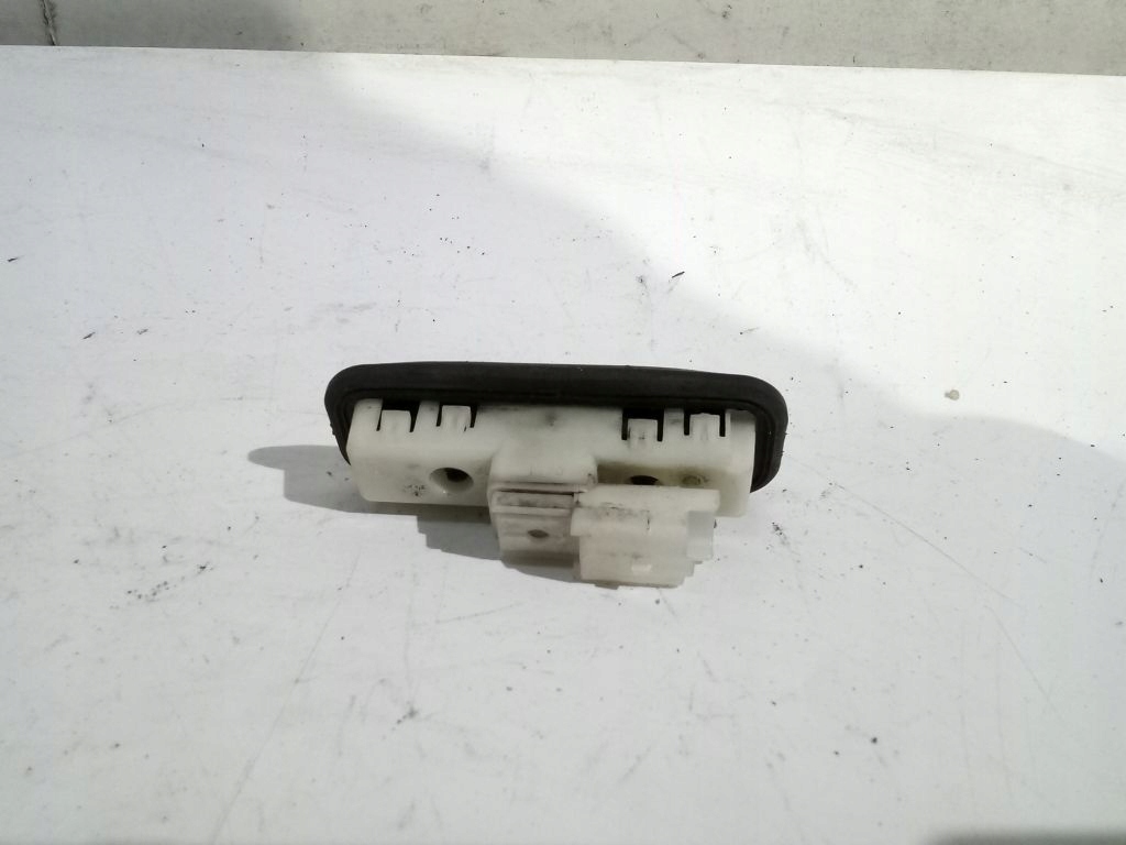 Peugeot 3008 and handle mikrostyk bonnet rear part