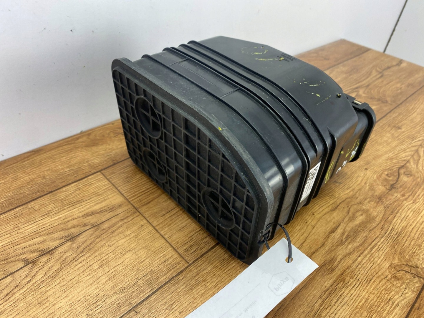 karbonski filter par goriva Chevrolet Camaro 2016+
