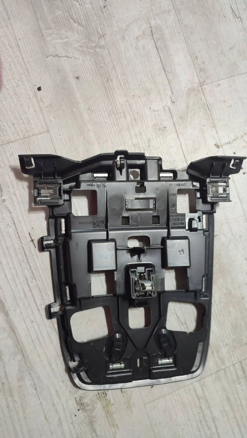 Peugeot 508 II 22r 1.2 holder bracket