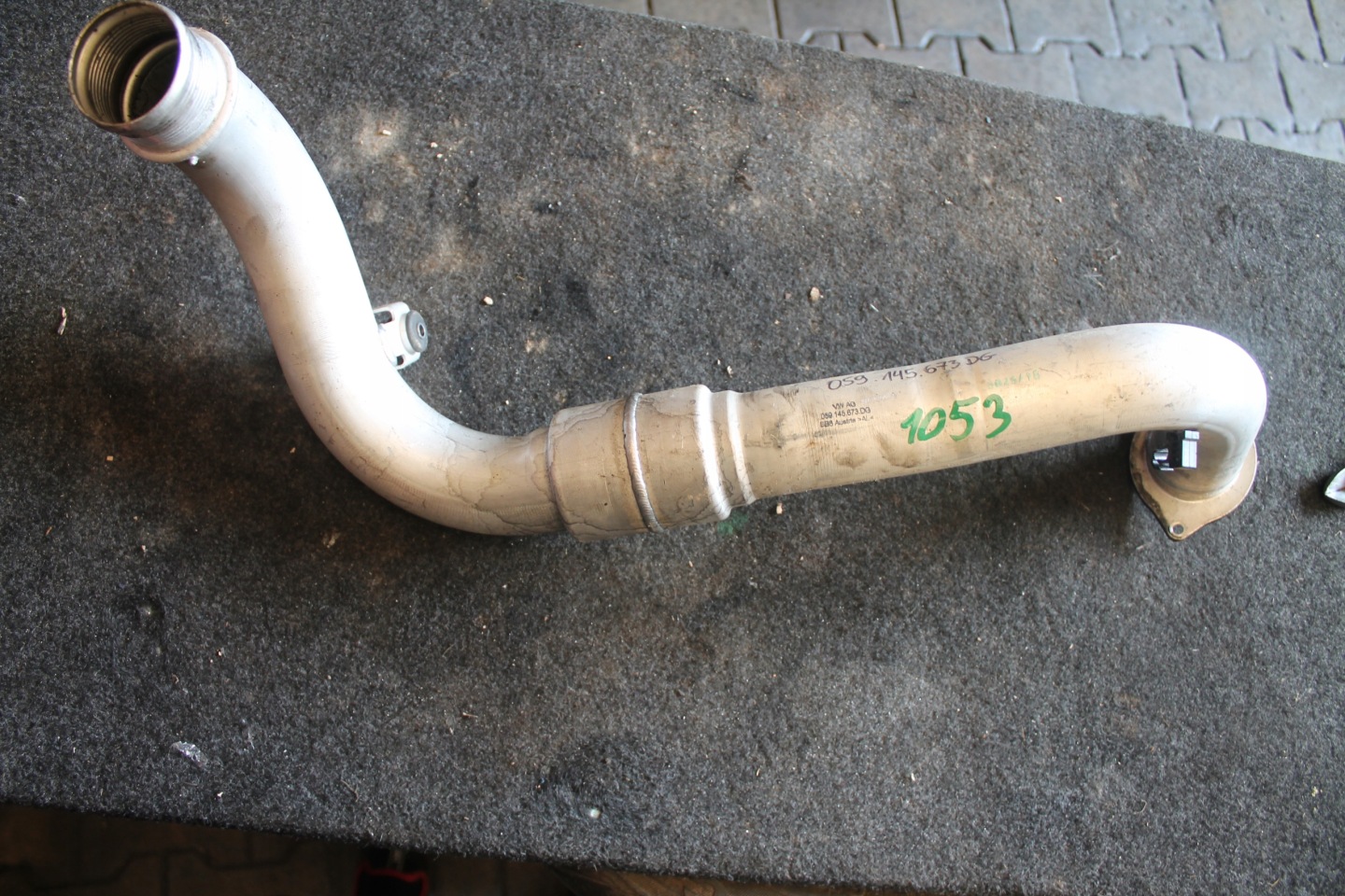 1053. pipe air AUDI 059145673DG