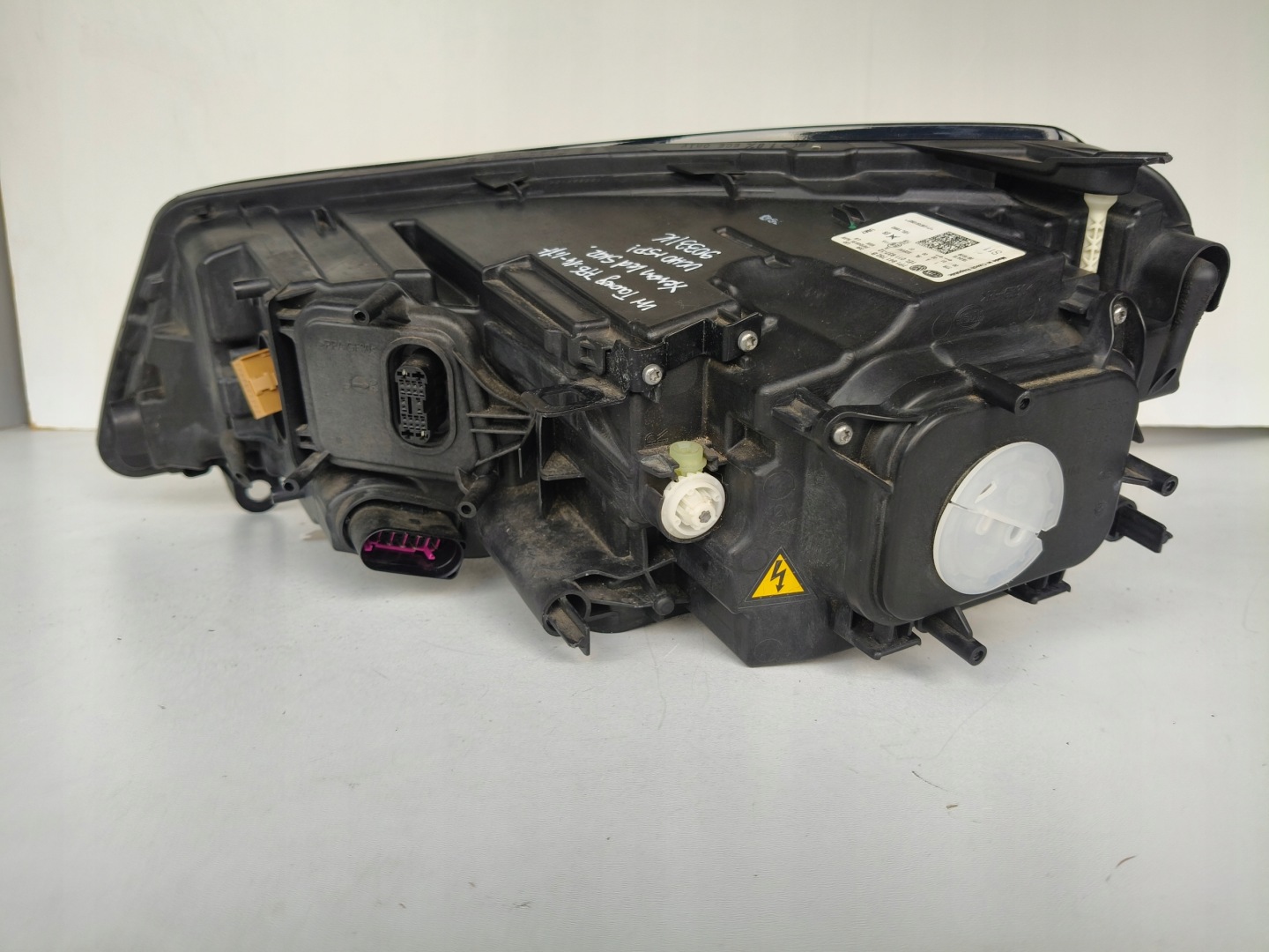 light right REFLEKTOR VW TOUAREG 7P6 14- LIFT XENON LED positioning