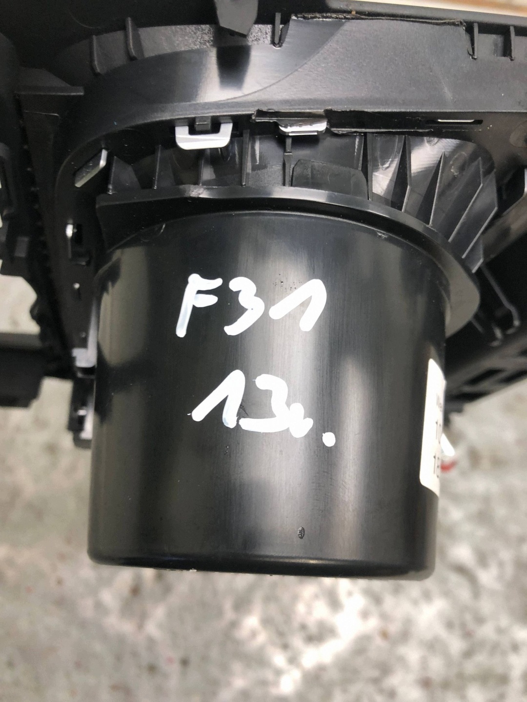bracket for KUBKI BMW F31 9218925 82197007