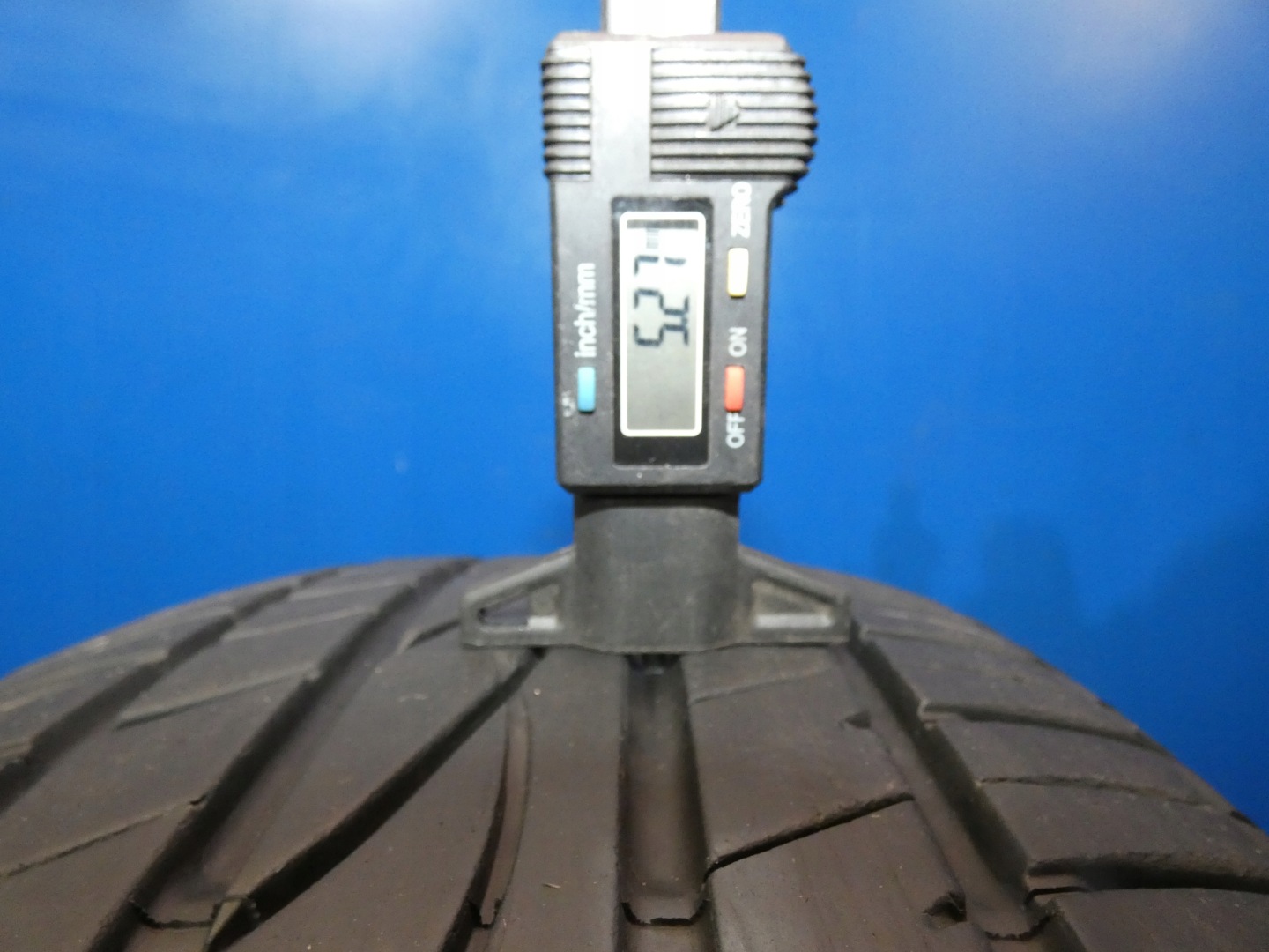 Caoutchouc SUMITOMO BC100 235/60 R18 2021
