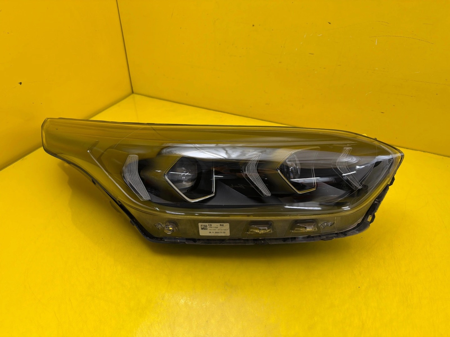 light right Kia Ceed III Lift Full Led 92102J7500