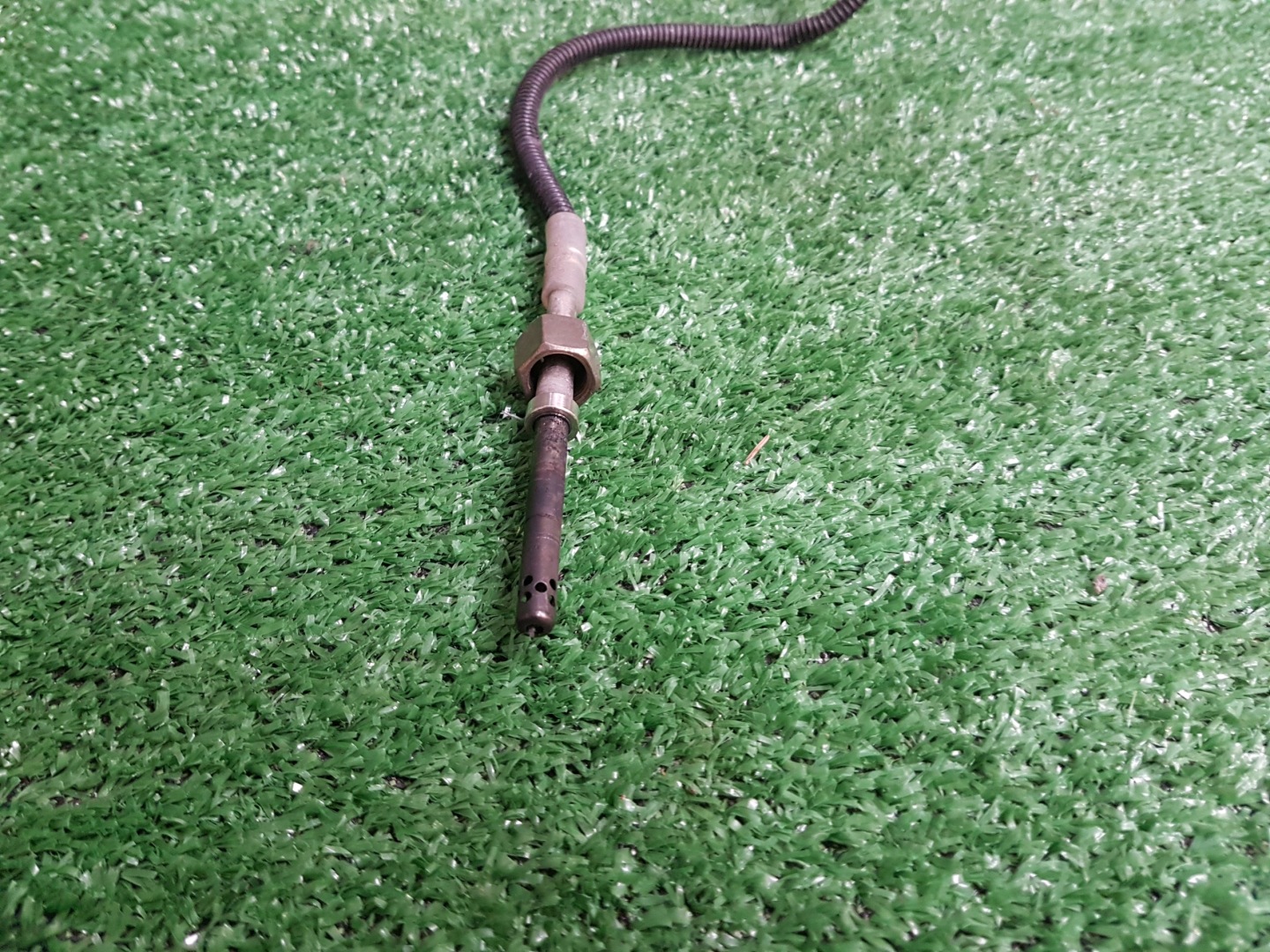 Sensor TEMPERATURY Gase MERCEDES-BENZ C KLASA W205 A0009058904