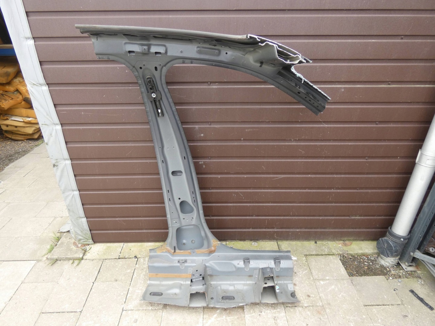 VOLVO XC90 II quarter pillar central left left