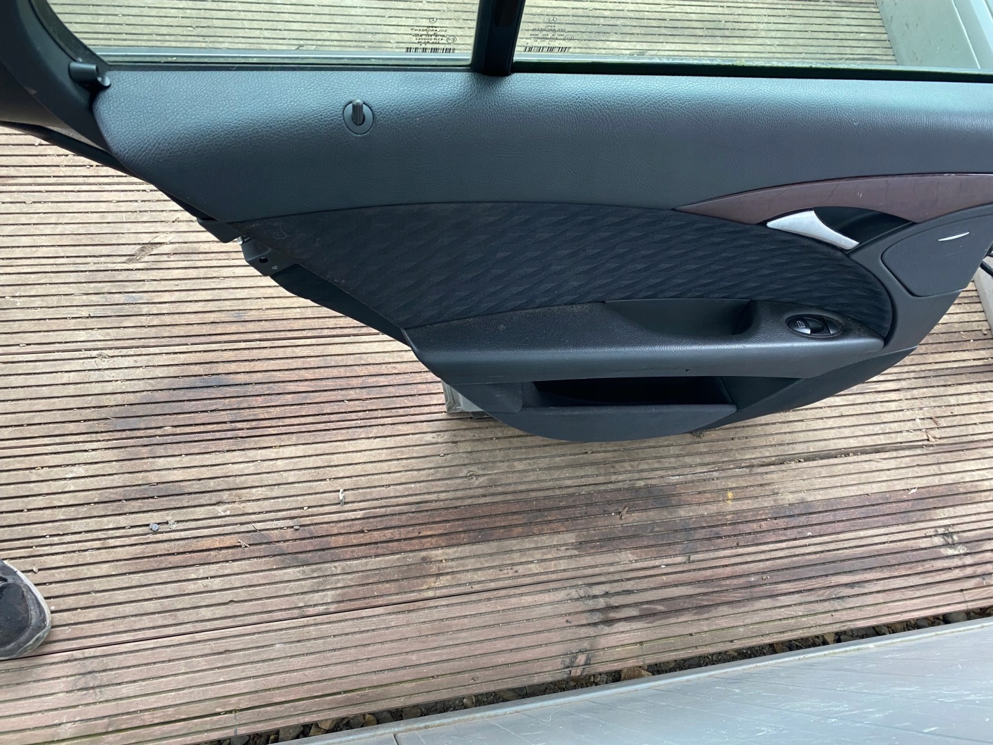 MERCEDES W211 KOMBI complete door left rear part 744