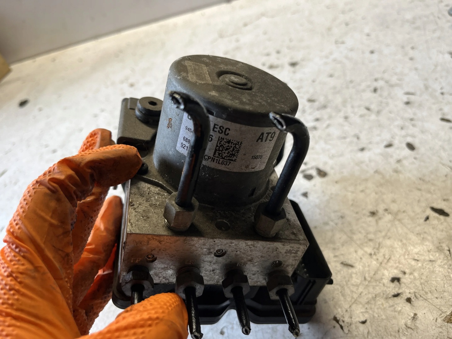 OPEL MOKKA A control unit POMPY ABS 94541506 AT9