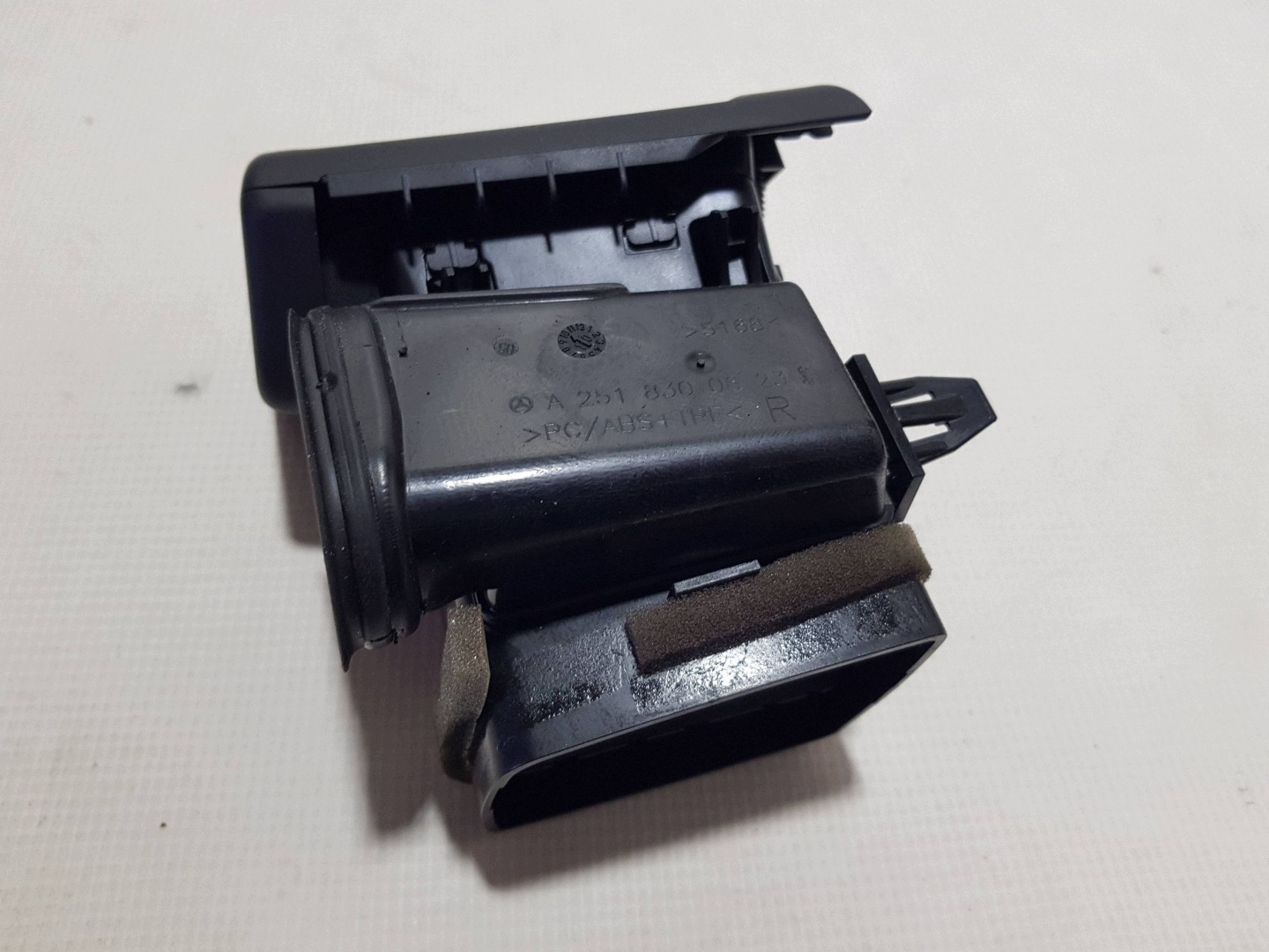 Mercedes R class W251 LIFT grid air conditioning devices right front A2518300254