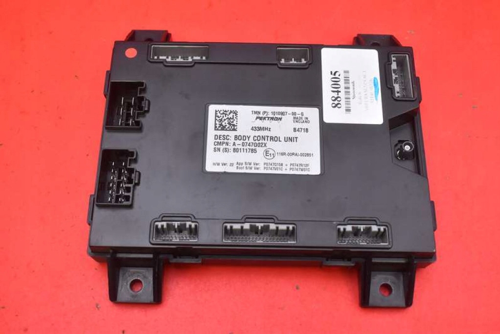 control unit module BCM 1010907-00-G TESLA MODEL S LIFT PERFORMANCE 16-21