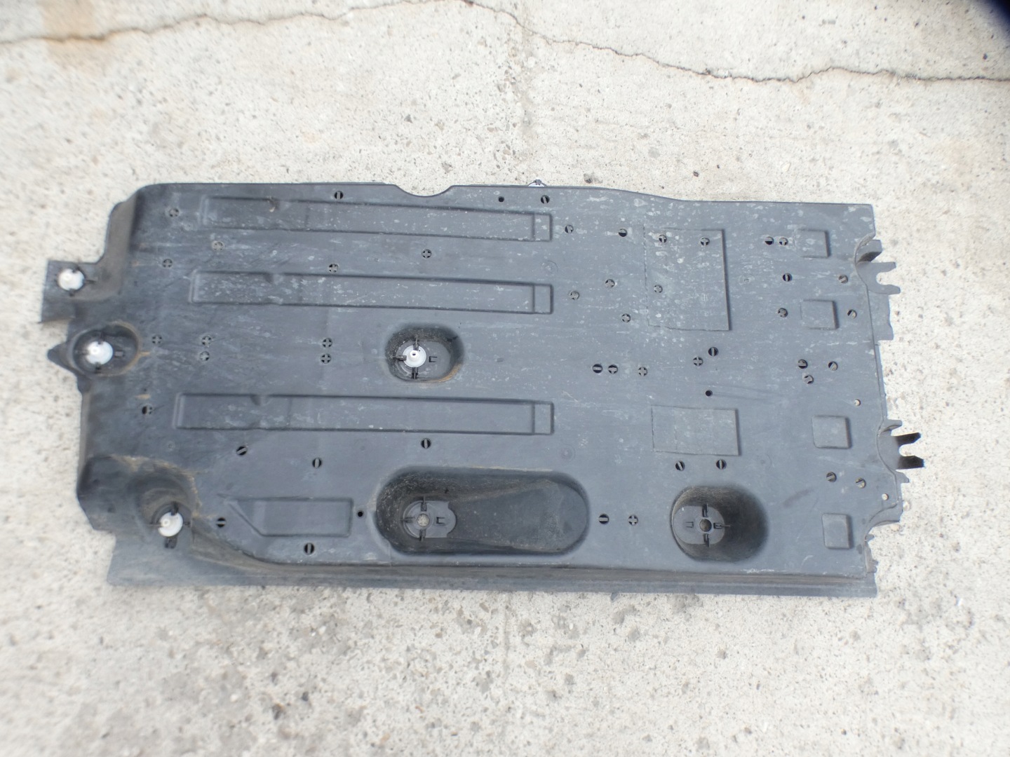 cover chassis right JEEP AVENGER 23- 9841799680