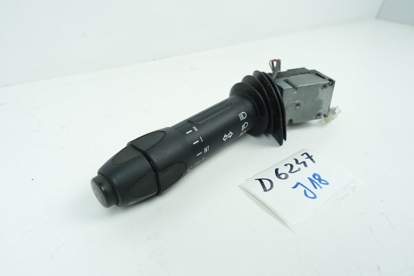 IVECO STRALIS 5801781376 wiper control below steering wheel,