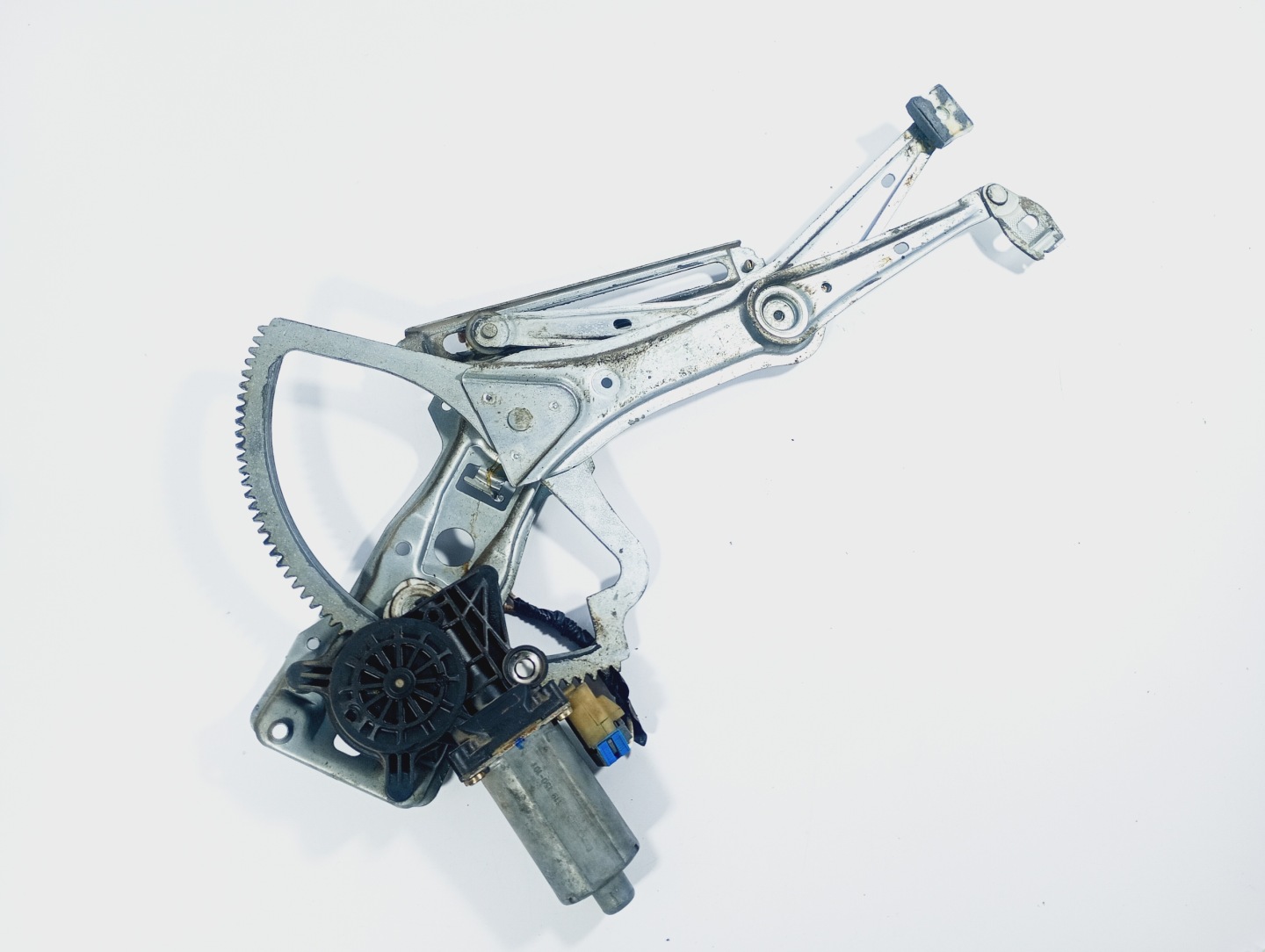 window regulator left front OE 9137041104 Mercedes ML W163 98-03