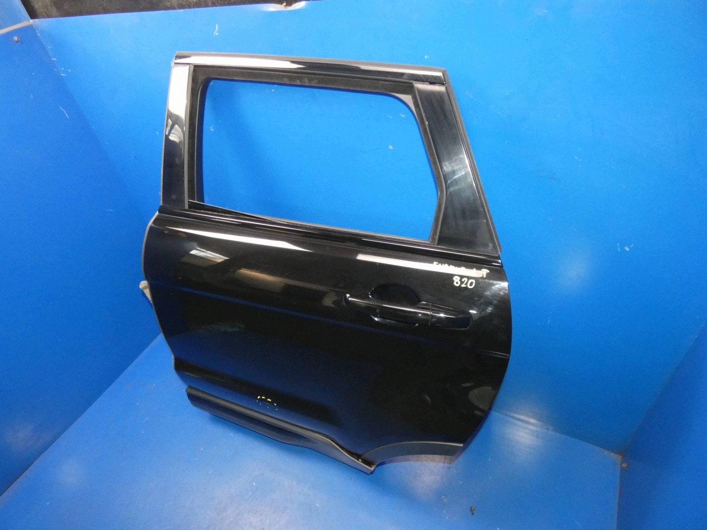 RANGE ROVER EVOQUE and L538 door left rear part rear. left