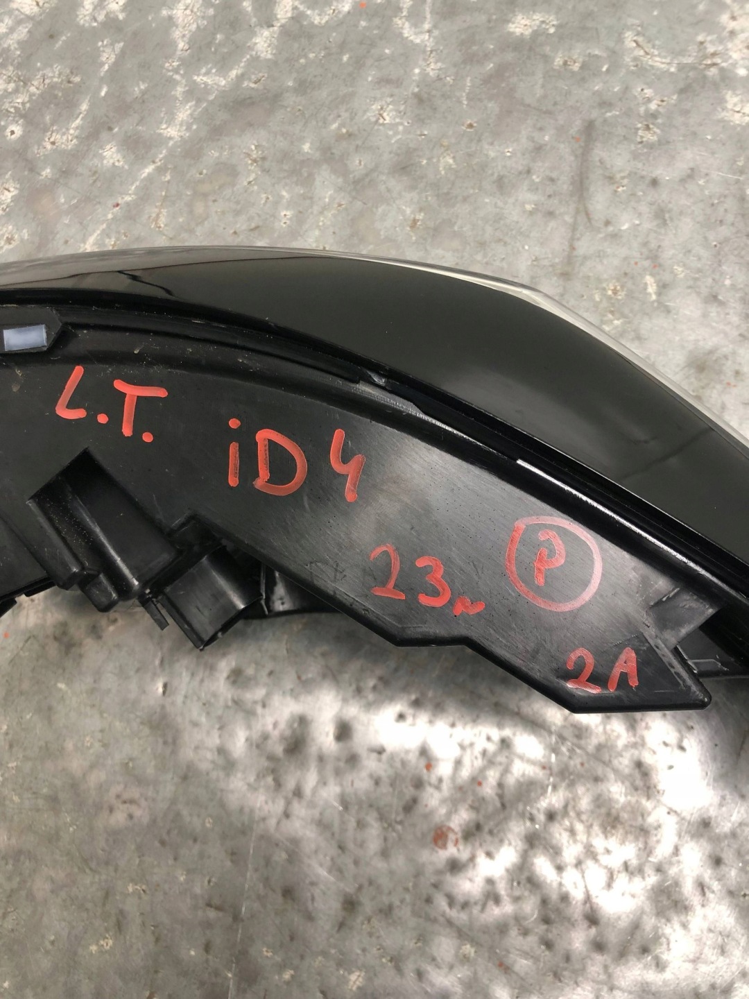 light left rear part IQ LIGHT VW ID4 ID.4 11A945207A