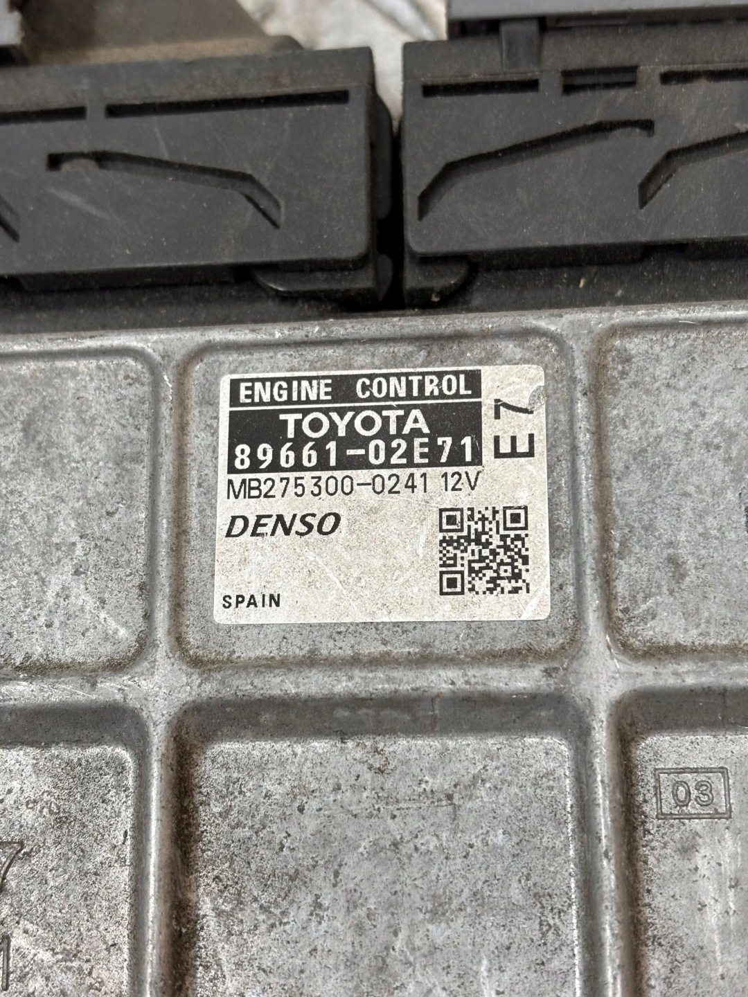 control unit of the engine 89661-02E71 1.6 TOYOTA AURIS